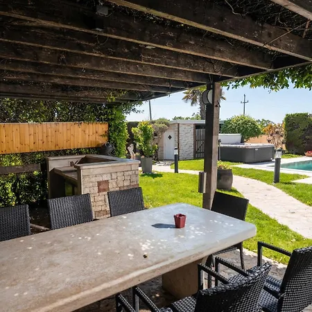 Sani By Briskva 아파트