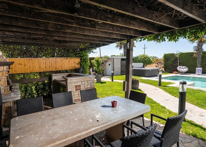 Sani By Briskva 公寓