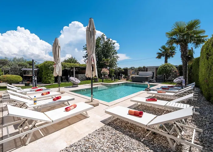 公寓 Sani By Briskva