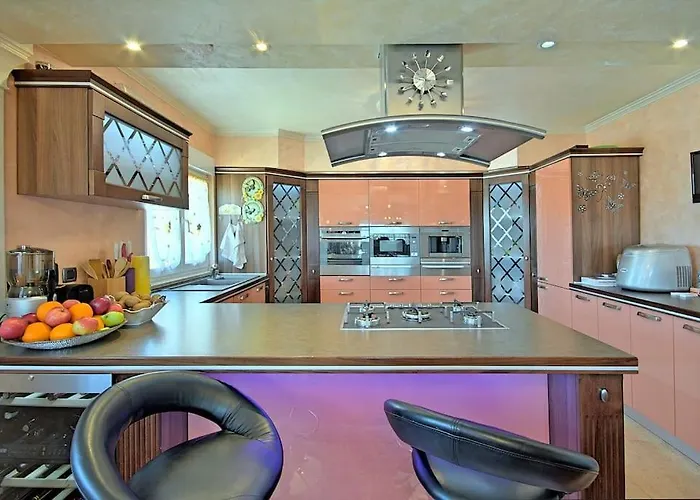 Апартаменти Sani By Briskva