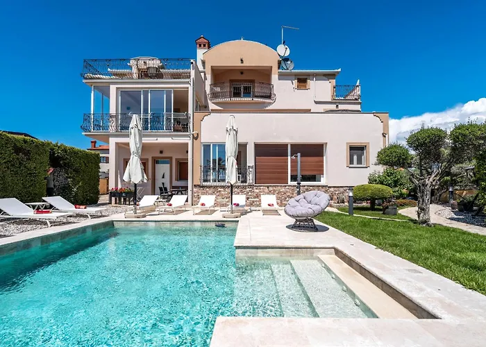 Sani By Briskva Апартаменти *